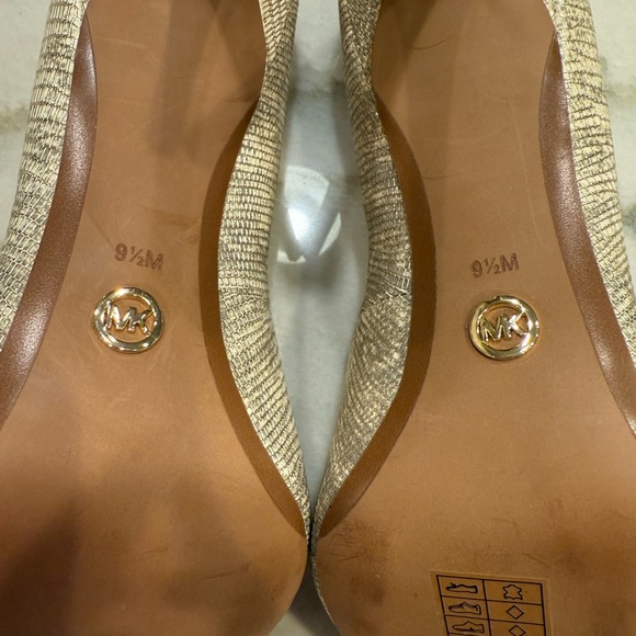 Michael Kors Lolita Heels Size 9.5 Metallic Gold Pom NWOB - Picture 11 of 13